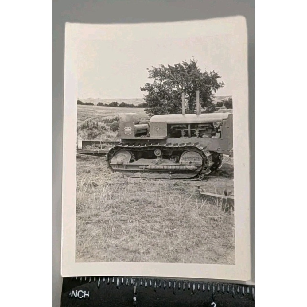 1940 Caterpillar Crawler Tractor Building ND Government Dam Construction Photos - Picture 6 of 11